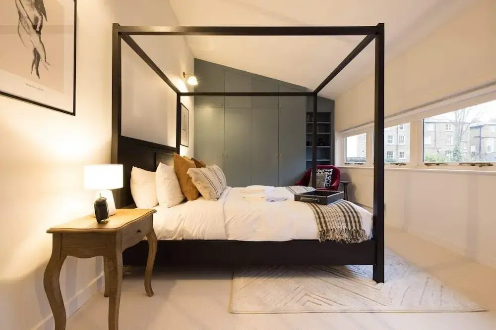 The Goldhawk Gem - Modern Bright 2bdr With Patio and Garden, London