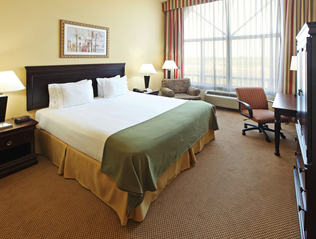 Holiday Inn Express Hotel and Suites Shreveport South Park Plaza by IHG