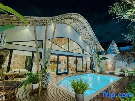 Villa Bergaya 2BR Brand New Oasis in Berawa