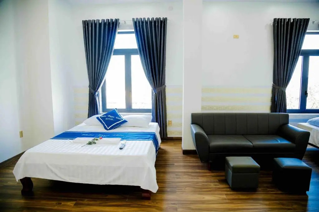 Chau Ngoc Vien Hotel - Bien My Khe - Quang Ngai
