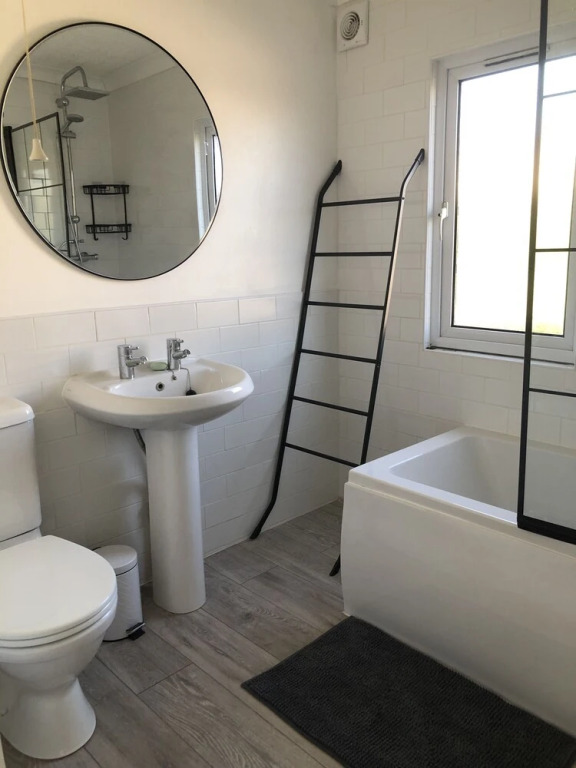 Newly Refurbished Stunning 4-bed Chalet nr Padstow