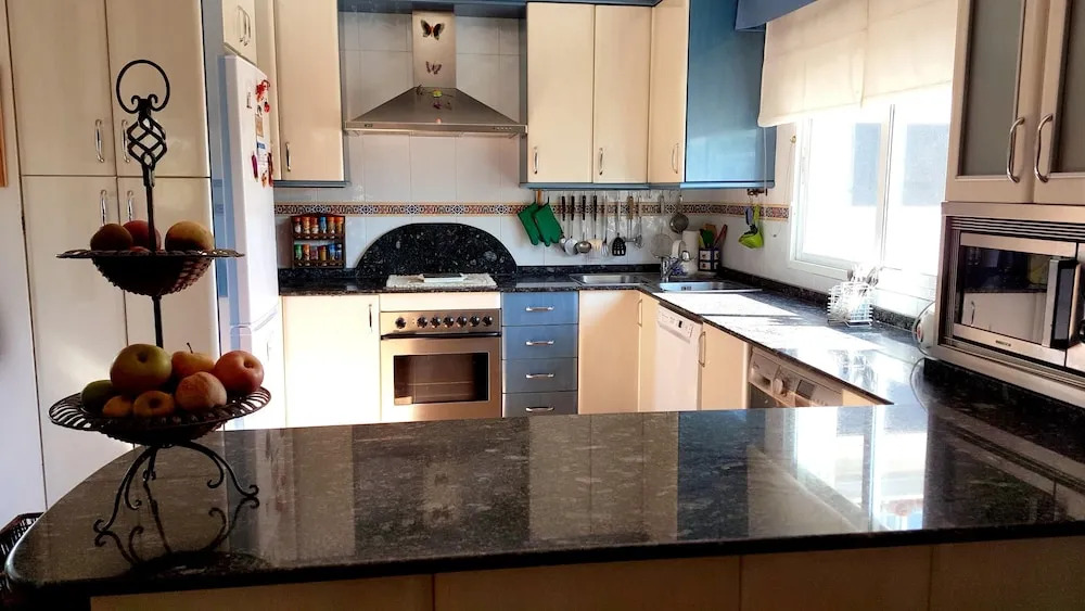 House With 3 Bedrooms in O Rosal, With Enclosed Garden and Wifi - 2 km