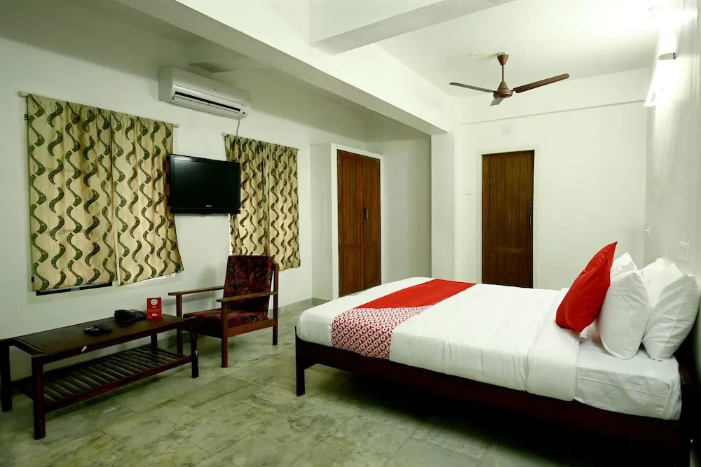 OYO 10259 Hotel Safa INN