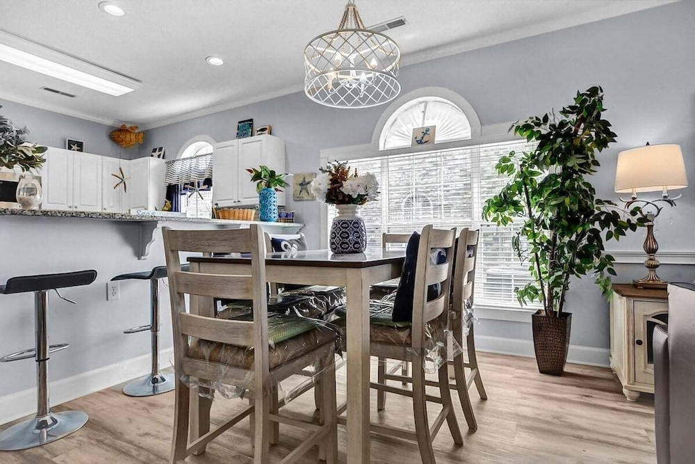 Magnolia Place 4705-102