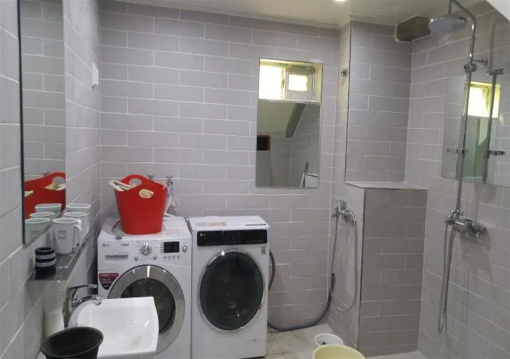 Guesthouse Embassy - Hostel