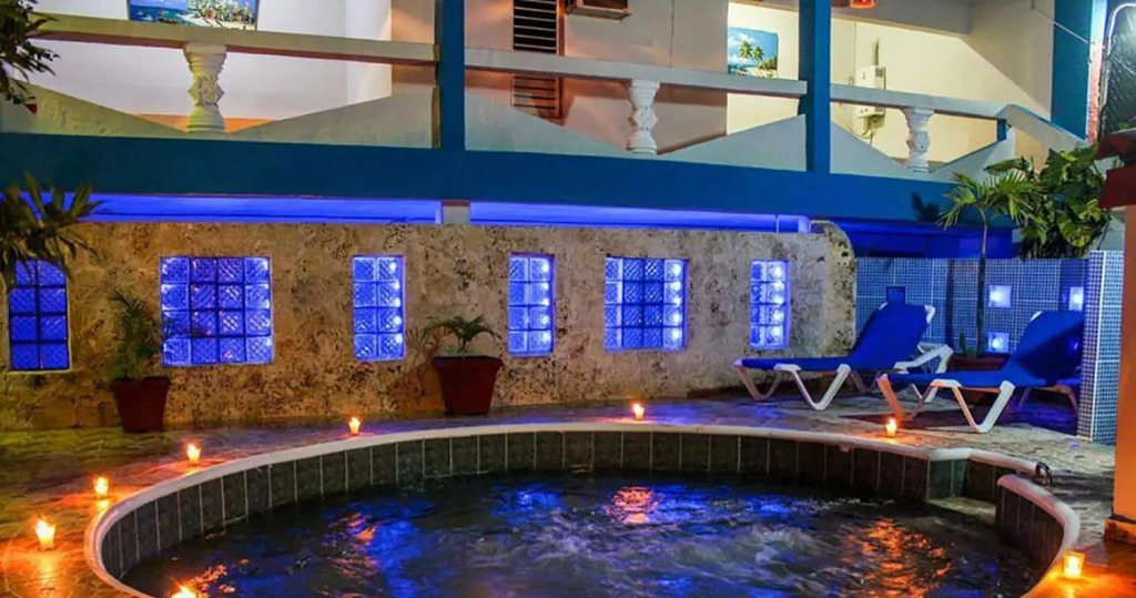 Hotel El Tronco Inc