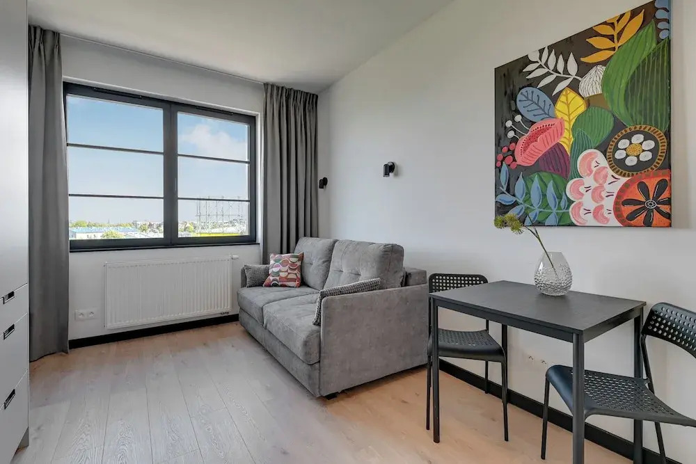 DOKI Living & Foodhall by Downtown Apartments