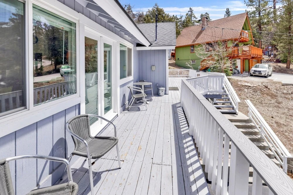 2010-lassen Paradise 4 Bedroom Home by RedAwning