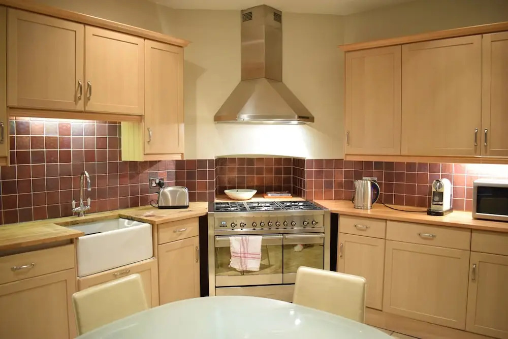 2 Bedroom Apartment Near Hammersmith