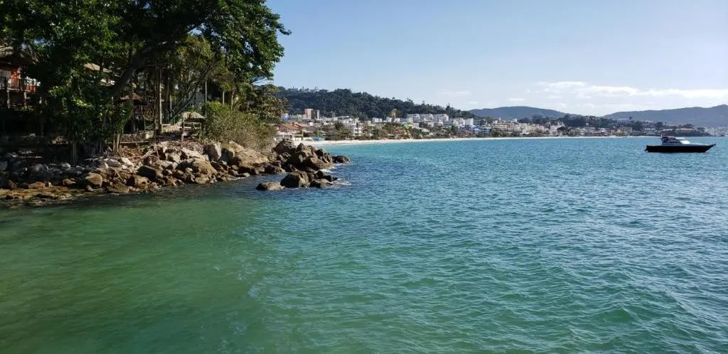 apartamento a 20 metros do mar bombinhas