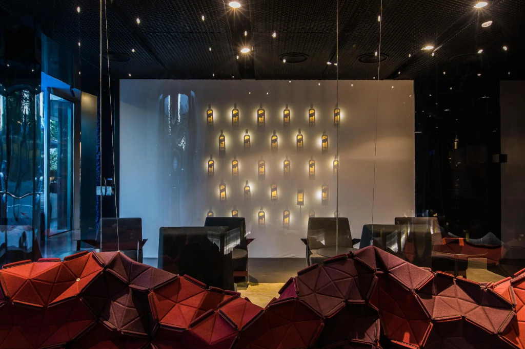 The Grove Design Hotel
