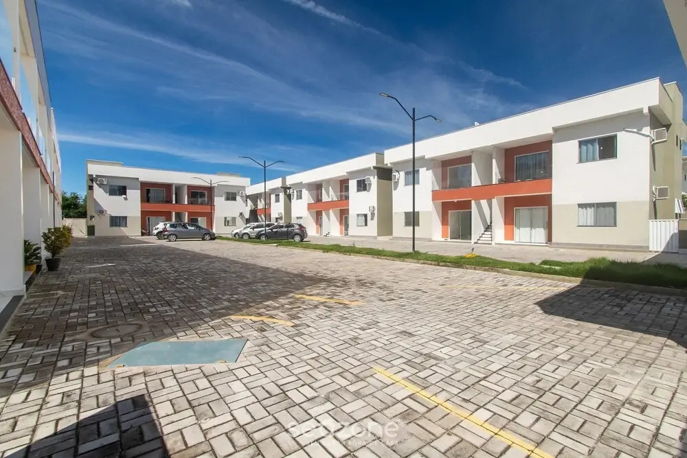 Stay With Pool Just Minutes From the Beach - CCR