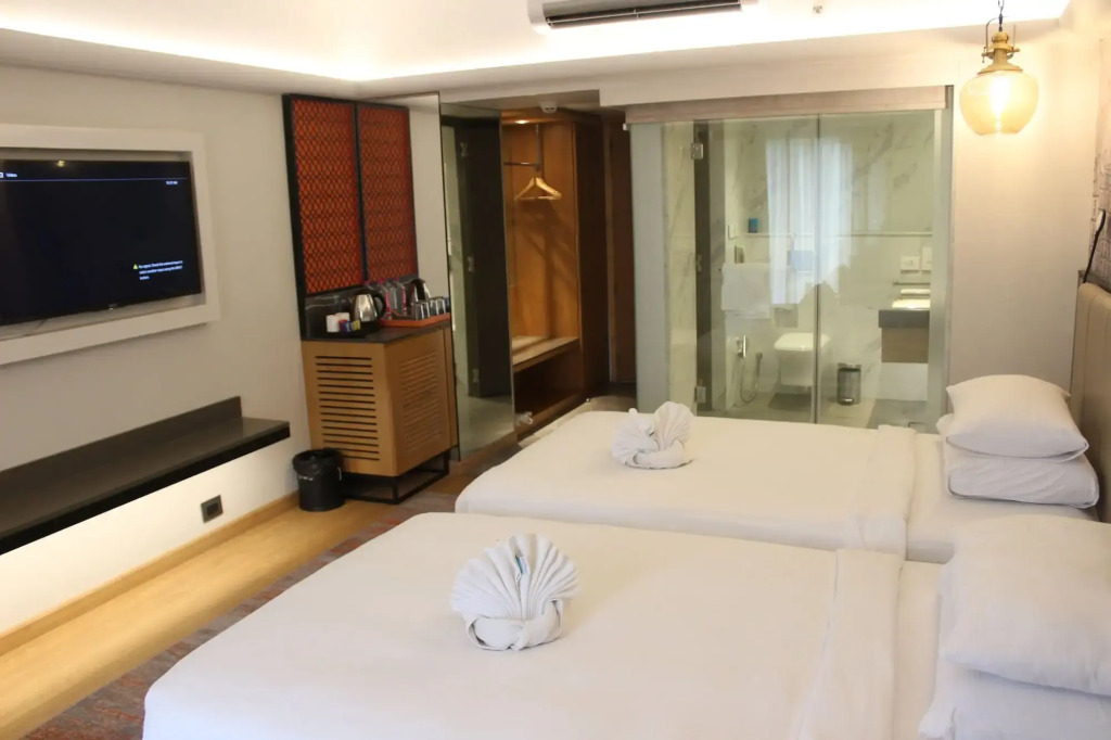 Pride Plaza Hotel, Ahmedabad
