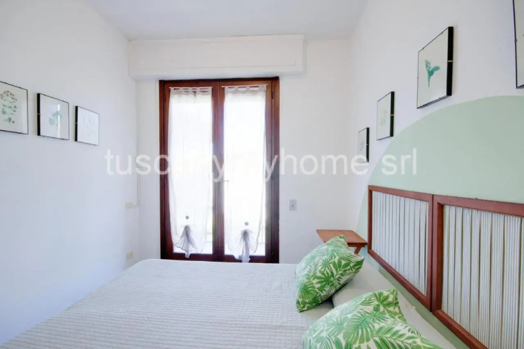 VELA terrazza sul mare con 2 camere e parcheggio
