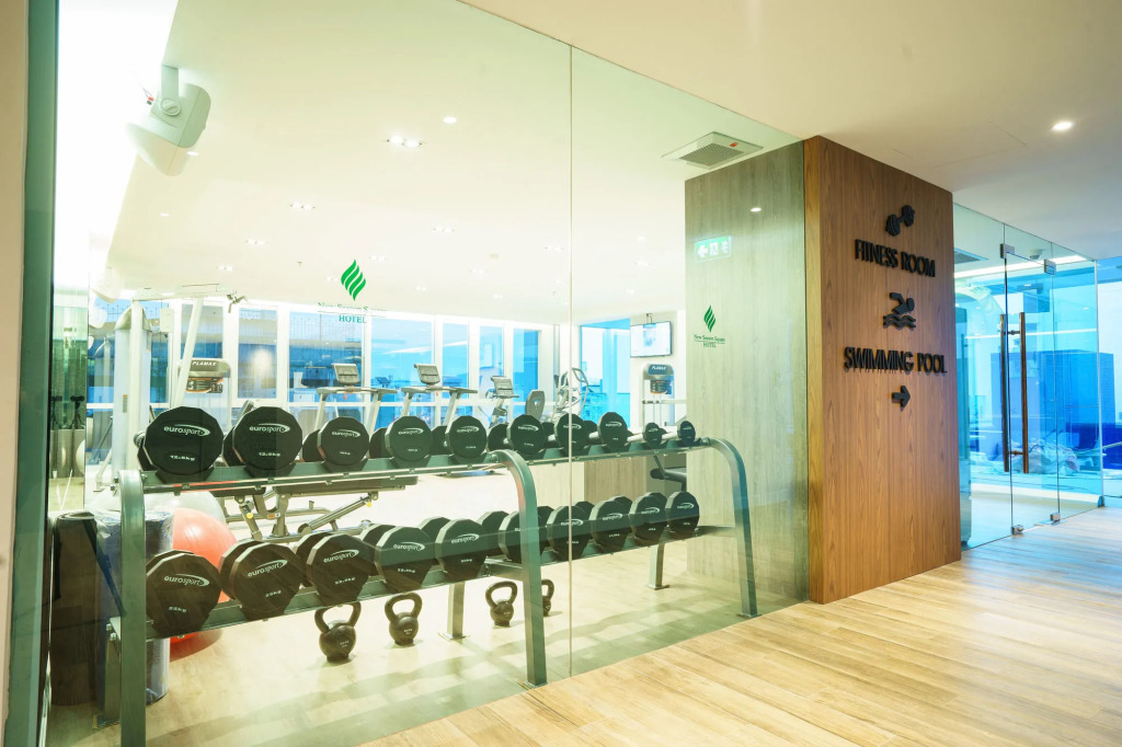 New Season Hotel