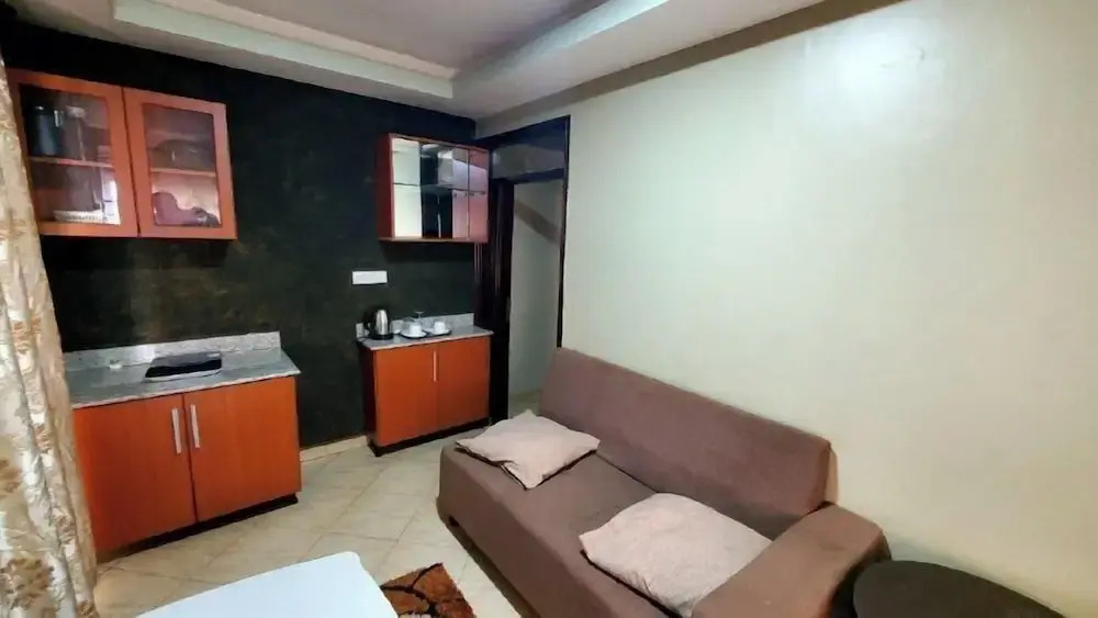 Chello Suites