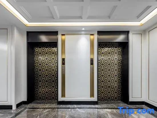 XANA Deluxe Changsha Binjiang Financial Center Hotel