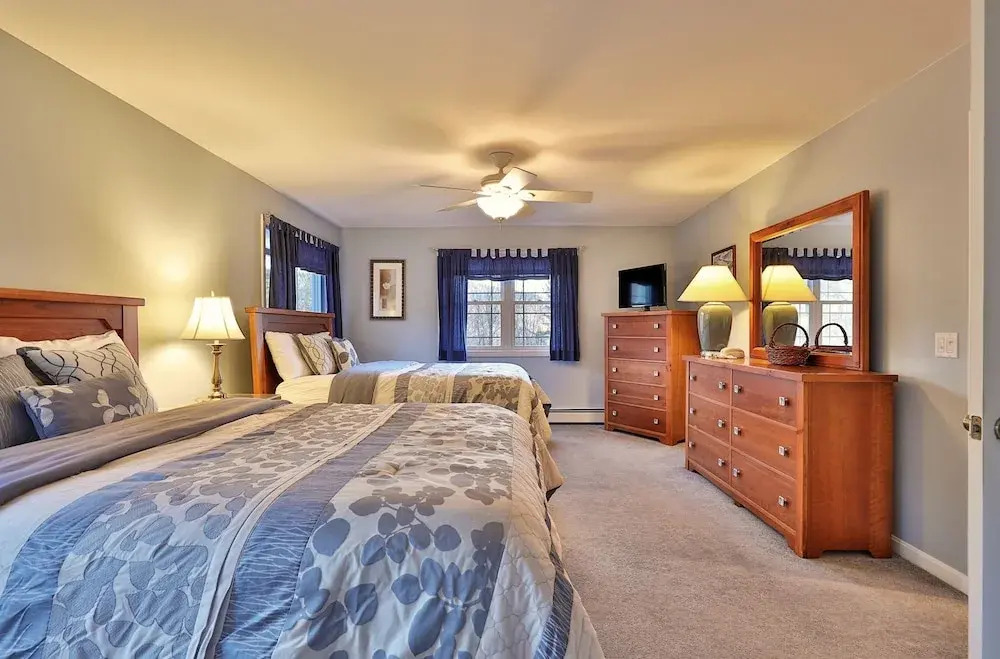 The Queens Croft V2 - Luxury Killington Ski Home. Newer. Better. Ski-ier. 3 Bedroom Home