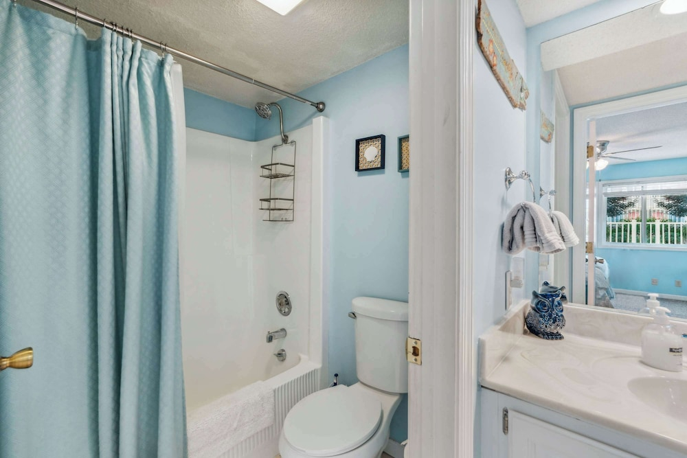 Big Cozy Condo Pool, Comfort & Location