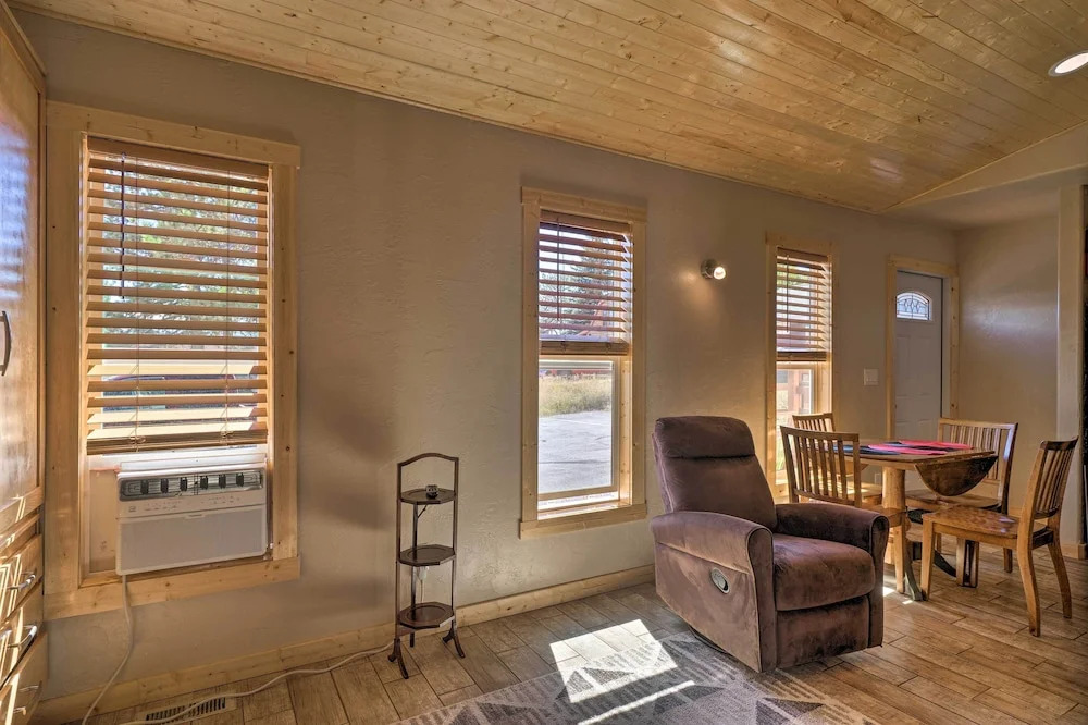 Mountain Cabin, Walk to Dining/memorial Park
