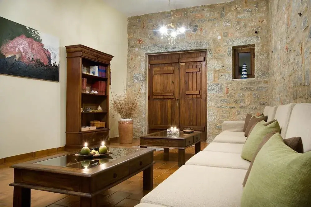 Vlyhada Residence & Restaurant