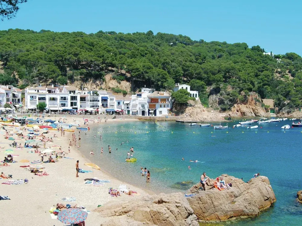 Apartment near Sea with Shared Swimming Pool in Costa Brava