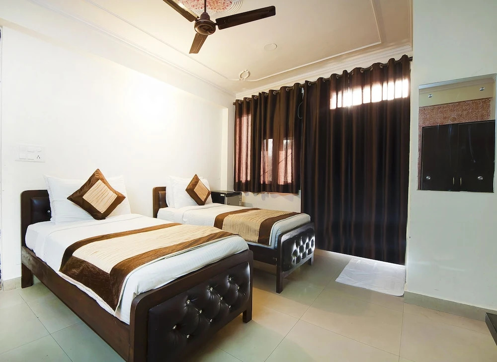 CharanPahari Hotel