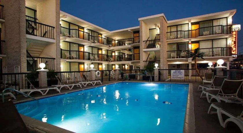 Horizon Motor Inn-Beach Block & Close to Moreys Piers