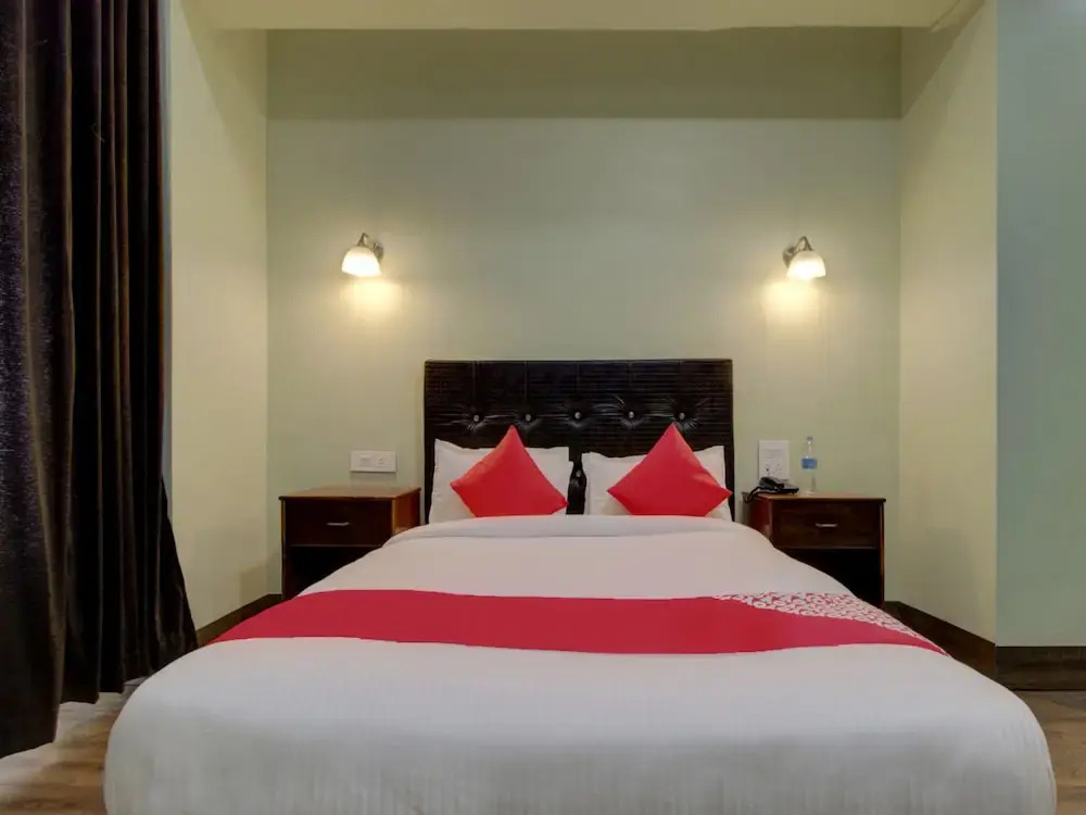 OYO 19563 Infinity Inn