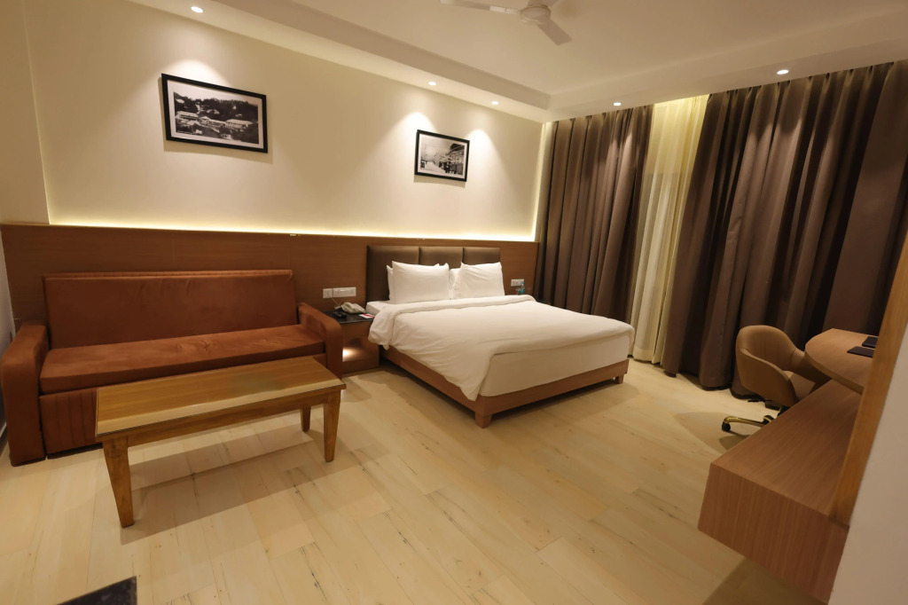 Ramada by Wyndham Mussoorie Mall Road