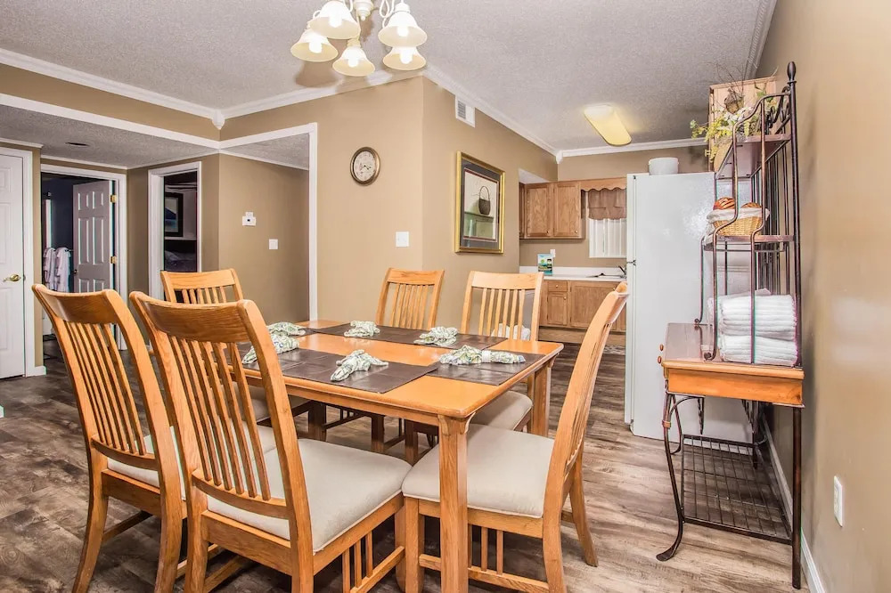 Whispering Pines 413hc