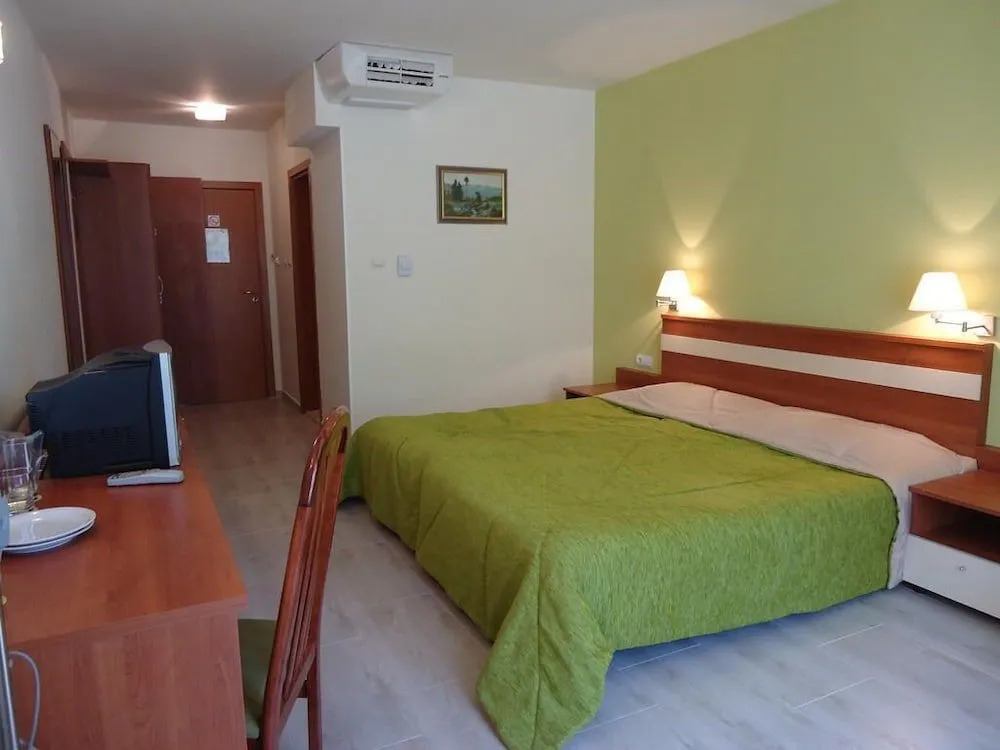 Glicinia Hotel