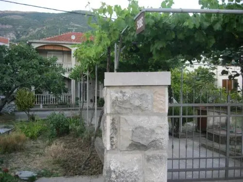 Apartments Miana