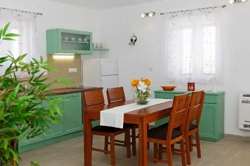 Robinzon Villa Zavala