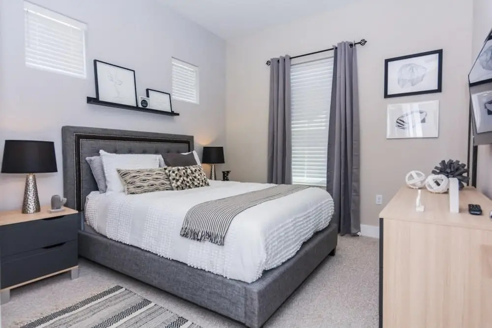 Amazing Townhome with Summer Kitchen SU2668