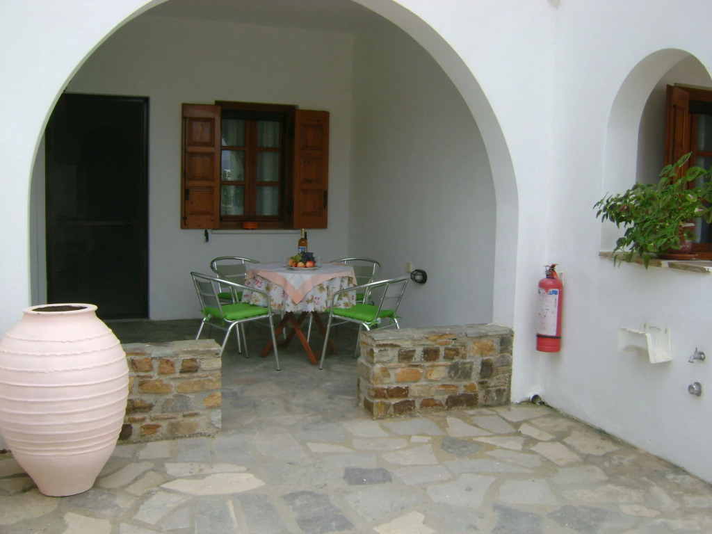 Zanneta Apartments & Suites