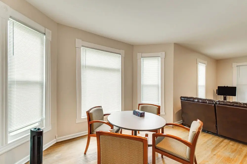 < 1 Mi to Main St: Quiet Apartment in Galesburg!