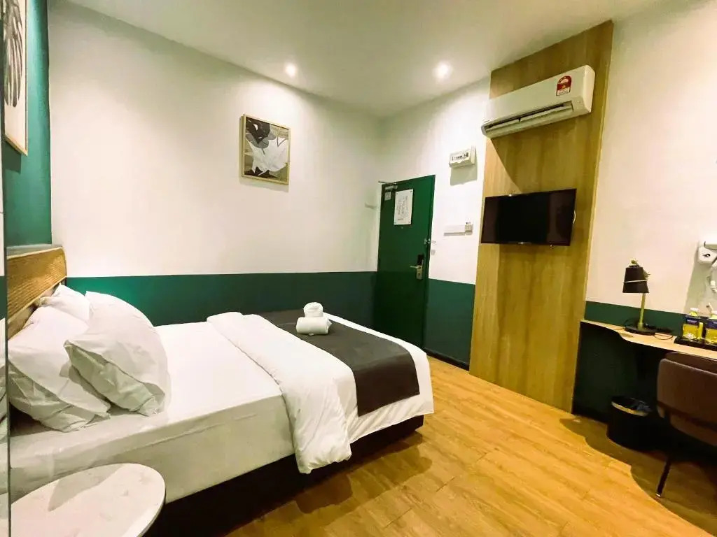 Season Point Hotel