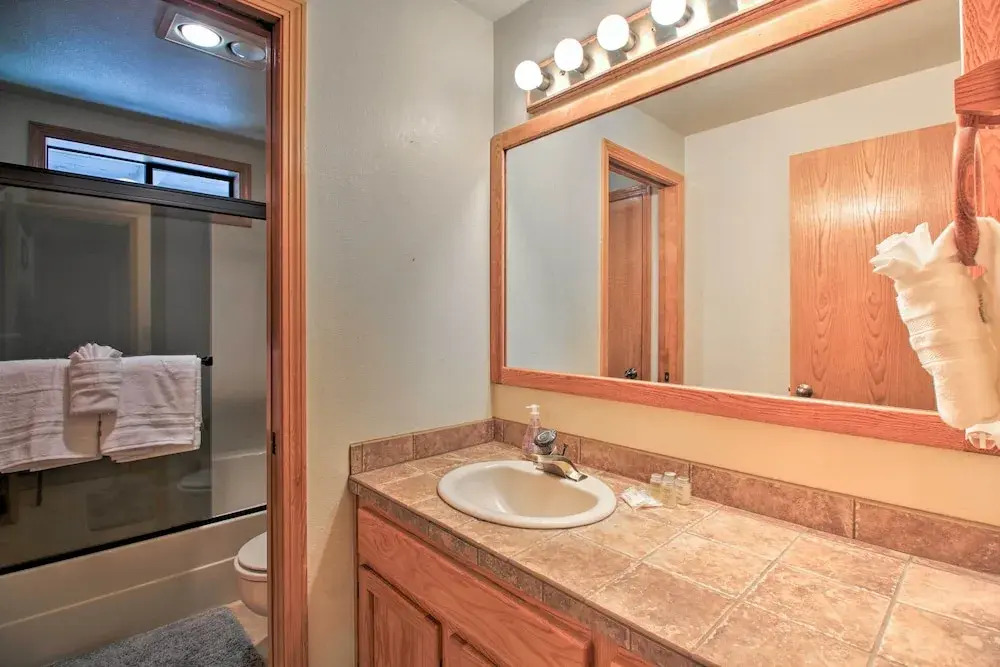 Sunriver Home w/ Hot Tub & 8 Sharc Passes