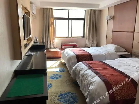 Huaxuan Hotel