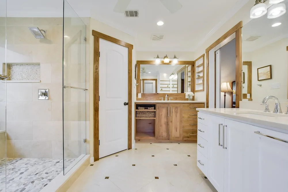The Arrive Authentic Tudor - 4 Br Home