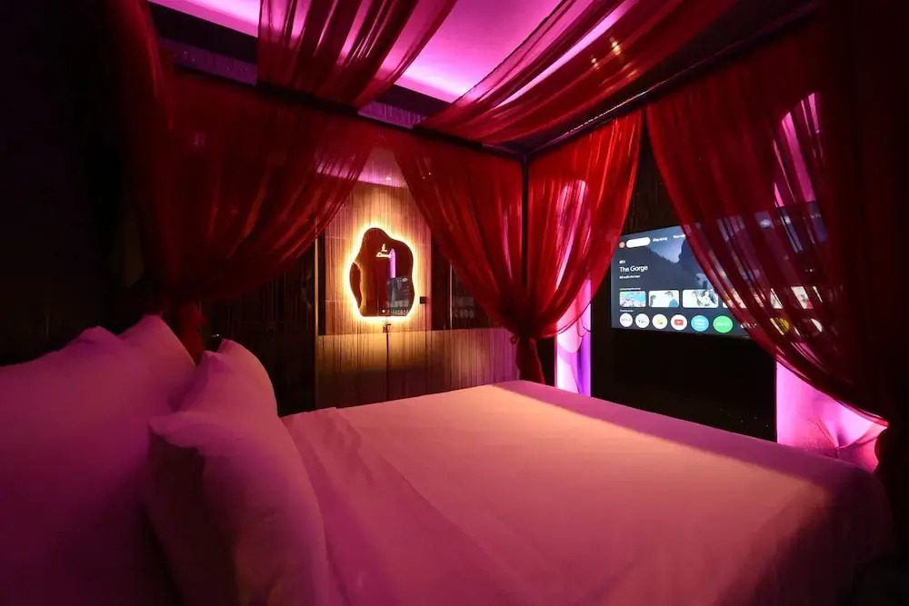 Lamour Hotel