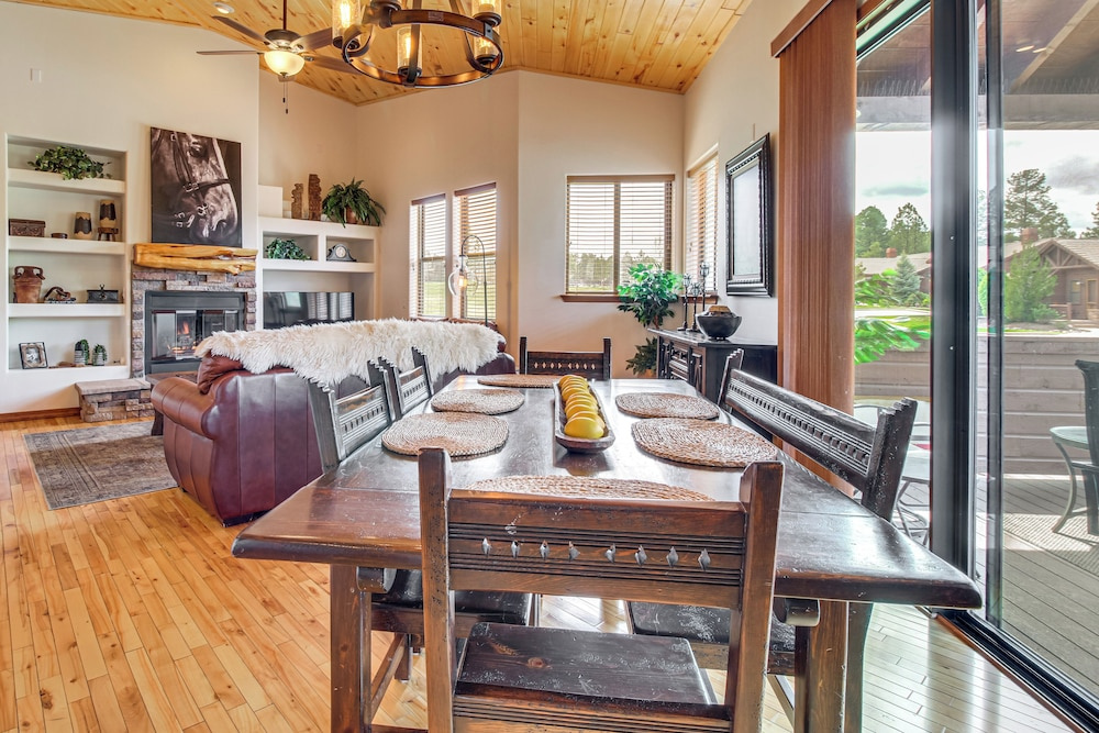 Hike & Explore: Show Low Gem w/ Deck & Grill!