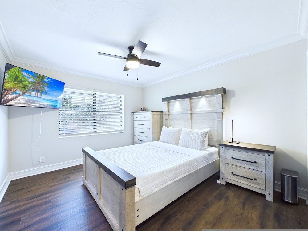 Indian Harbor Beach Pool Retreat