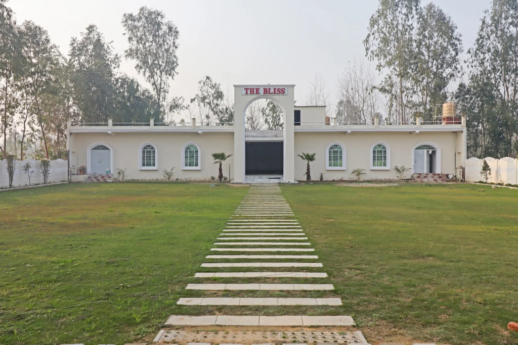 OYO 85847 The Bliss Resort & Banquet