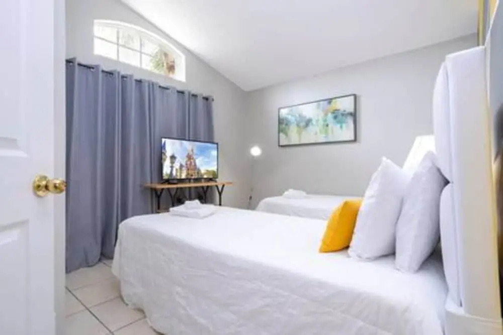 Amazing 5 BR w Game Room Minutes From Disney