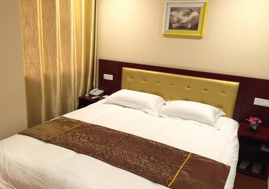 GreenTree Inn Shanghai National Convention And Exhibition Center Xujing North City Subway Station Shell Hotel