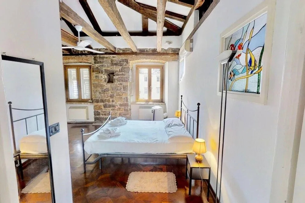 TriesteVillas Brand new attic - Old Town