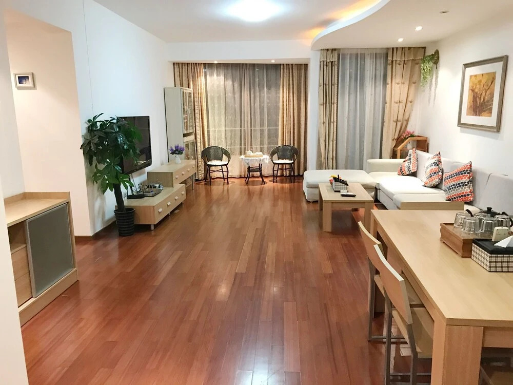 Hua Ting Residence