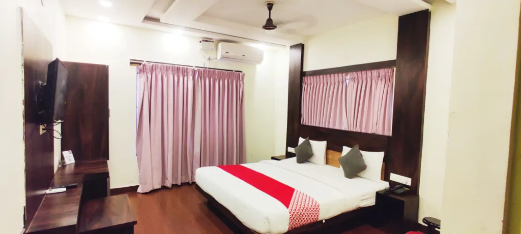 FabHotel Royal Wood Premier -Nr Domlur